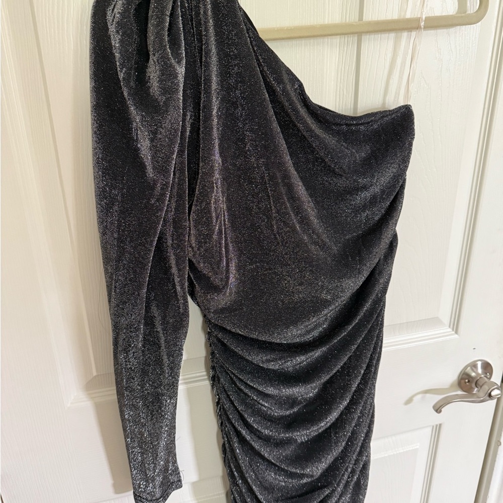 ANDREE BY UNIT Black and Silver Ruched One Shoulder Dress